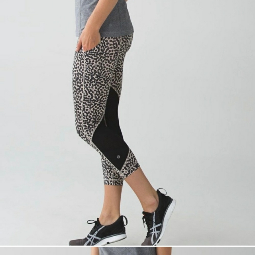 Lululemon Pace Rival Luxtreme size 6 leggings w/ pockets animal print gym